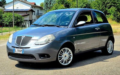 Lancia Ypsilon 1.3 MJT 75 CV Platino
