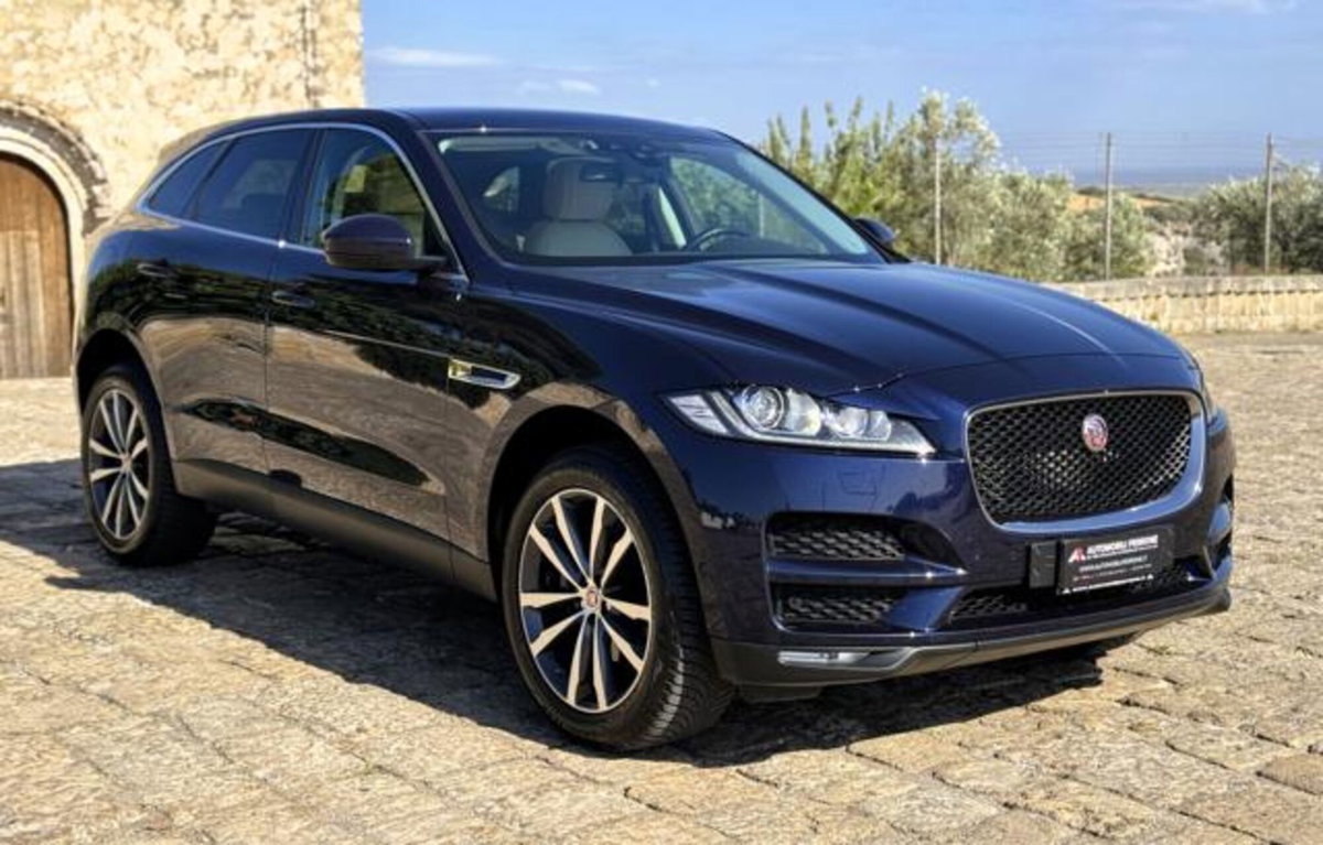 Jaguar F-Pace 2.0 D 180 CV AWD Prestige (15)