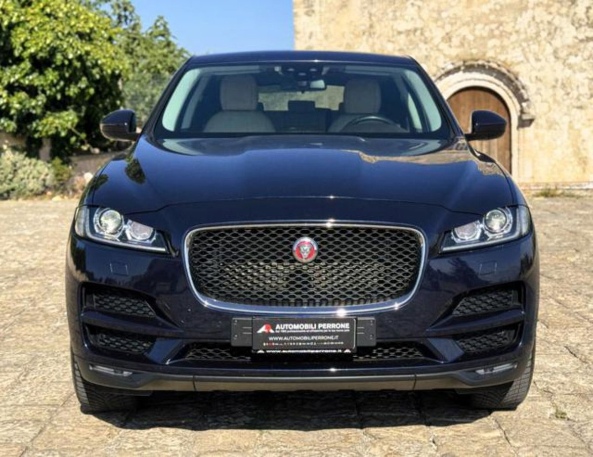 Jaguar F-Pace 2.0 D 180 CV AWD Prestige (16)