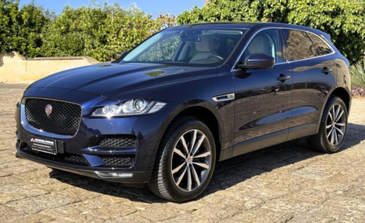 Jaguar F-Pace 2.0 D 180 CV AWD Prestige (17)
