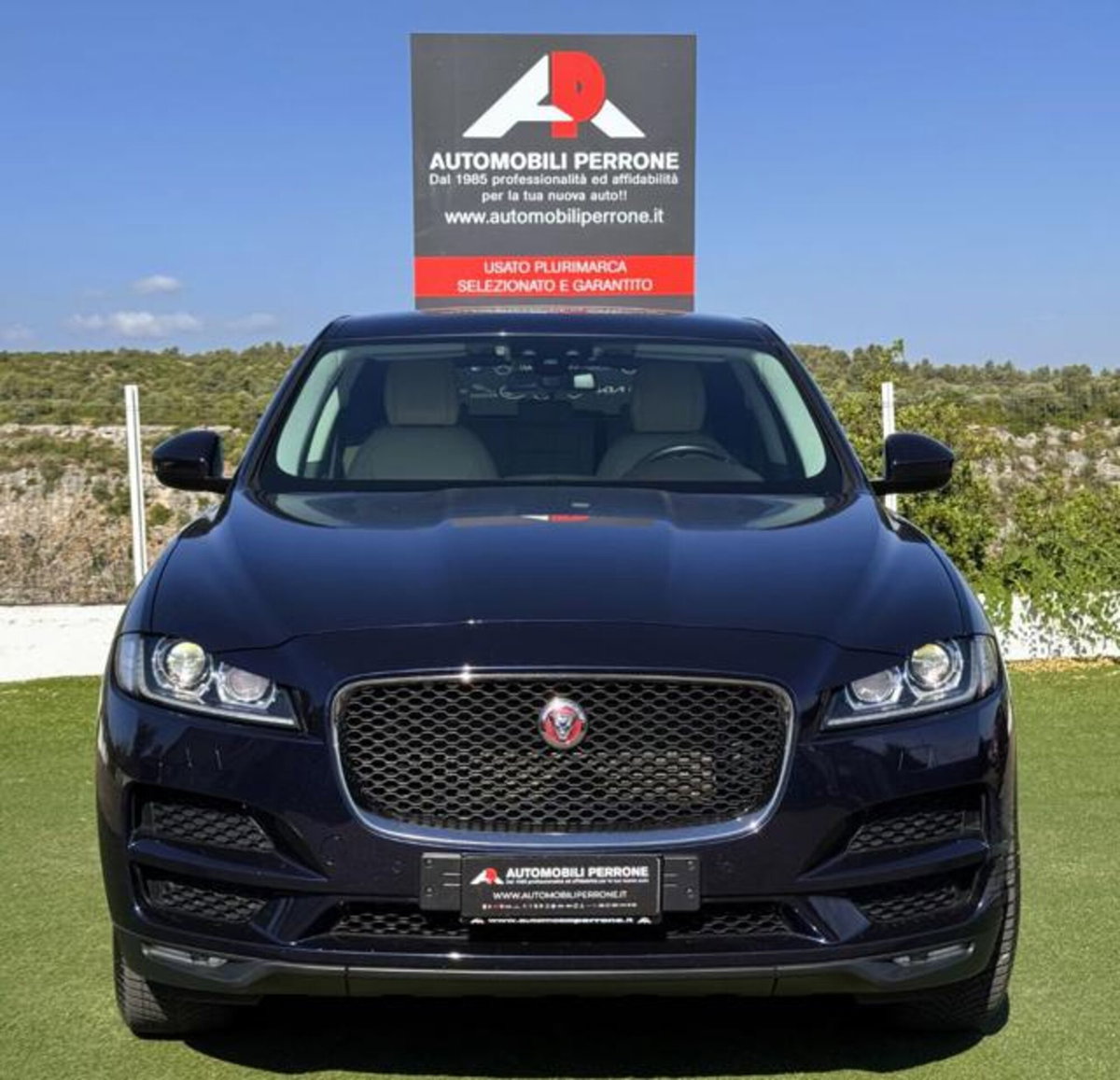 Jaguar F-Pace 2.0 D 180 CV AWD Prestige (2)