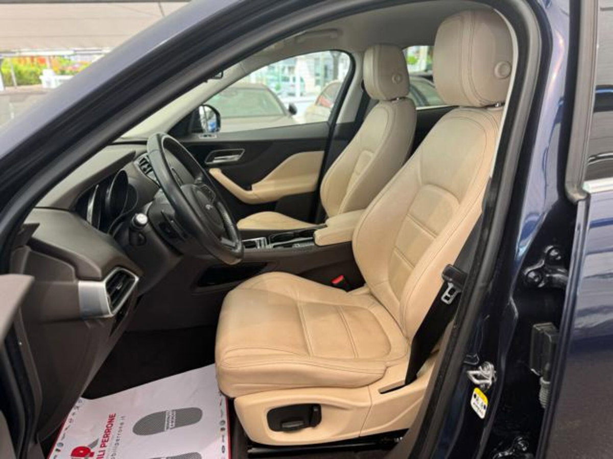Jaguar F-Pace 2.0 D 180 CV AWD Prestige (6)