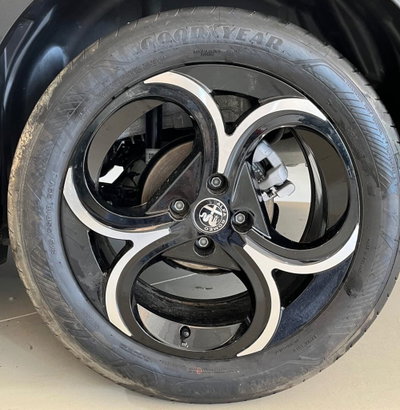 Alfa Romeo Junior 1.2 ibrida Speciale 145cv edct6 (10)
