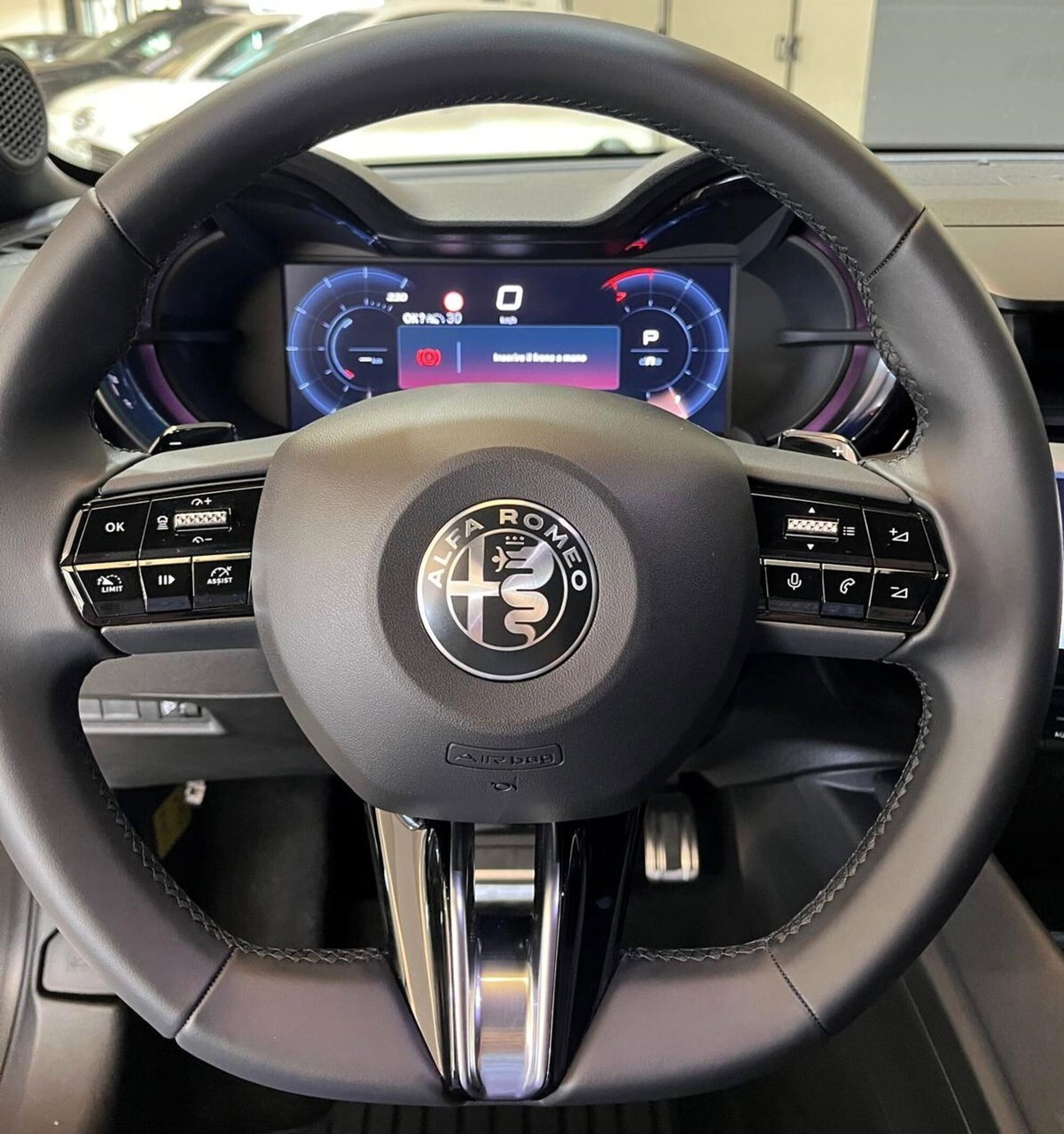 Alfa Romeo Junior 1.2 ibrida Speciale 145cv edct6 (17)