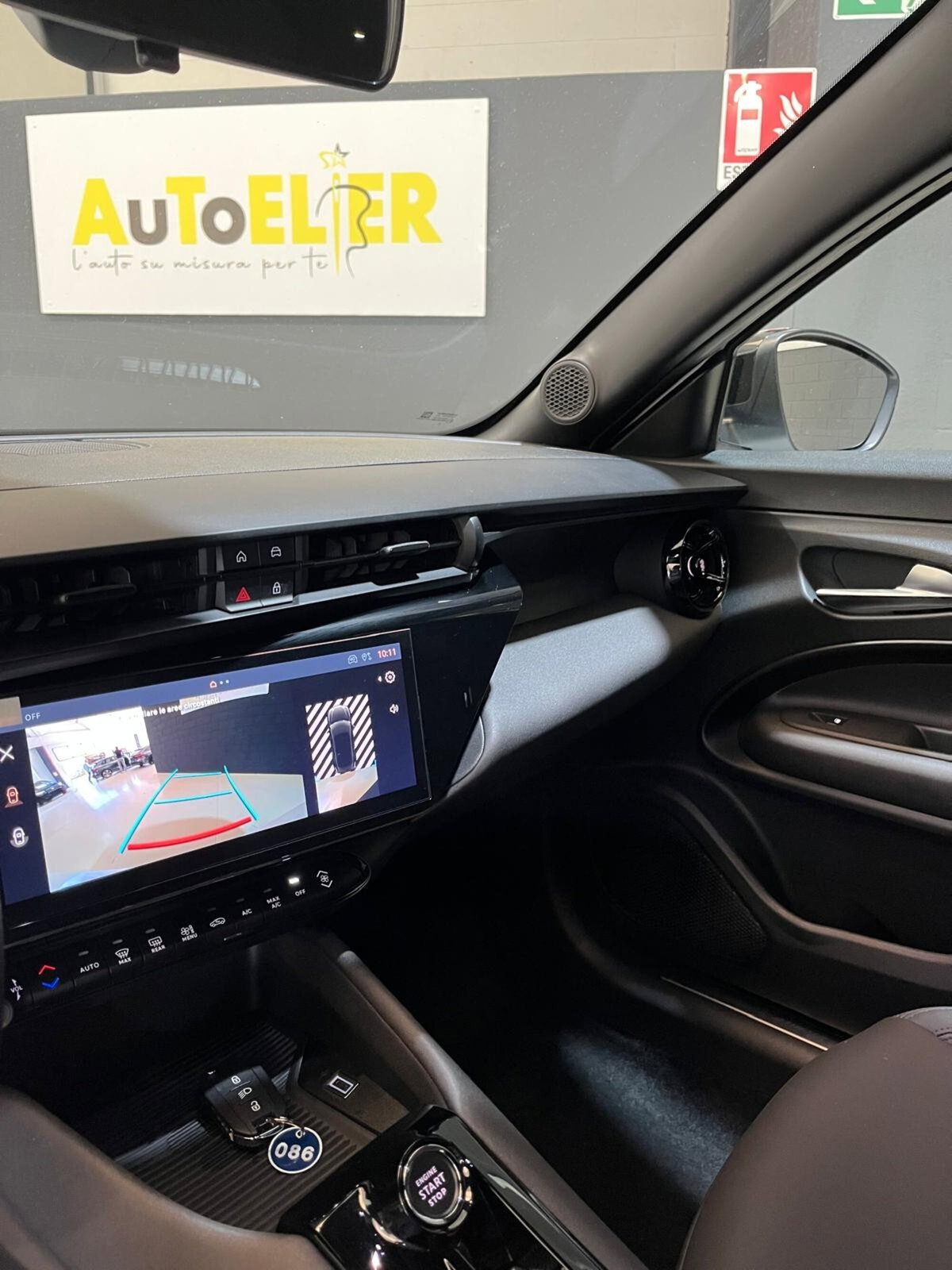Alfa Romeo Junior 1.2 ibrida Speciale 145cv edct6 (19)