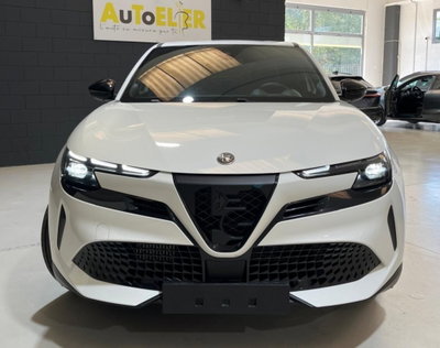 Alfa Romeo Junior 1.2 ibrida Speciale 145cv edct6 (4)