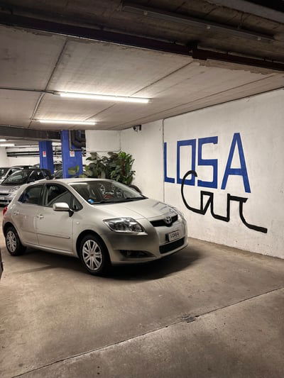 Toyota Auris 1.6 5 porte Sol usata