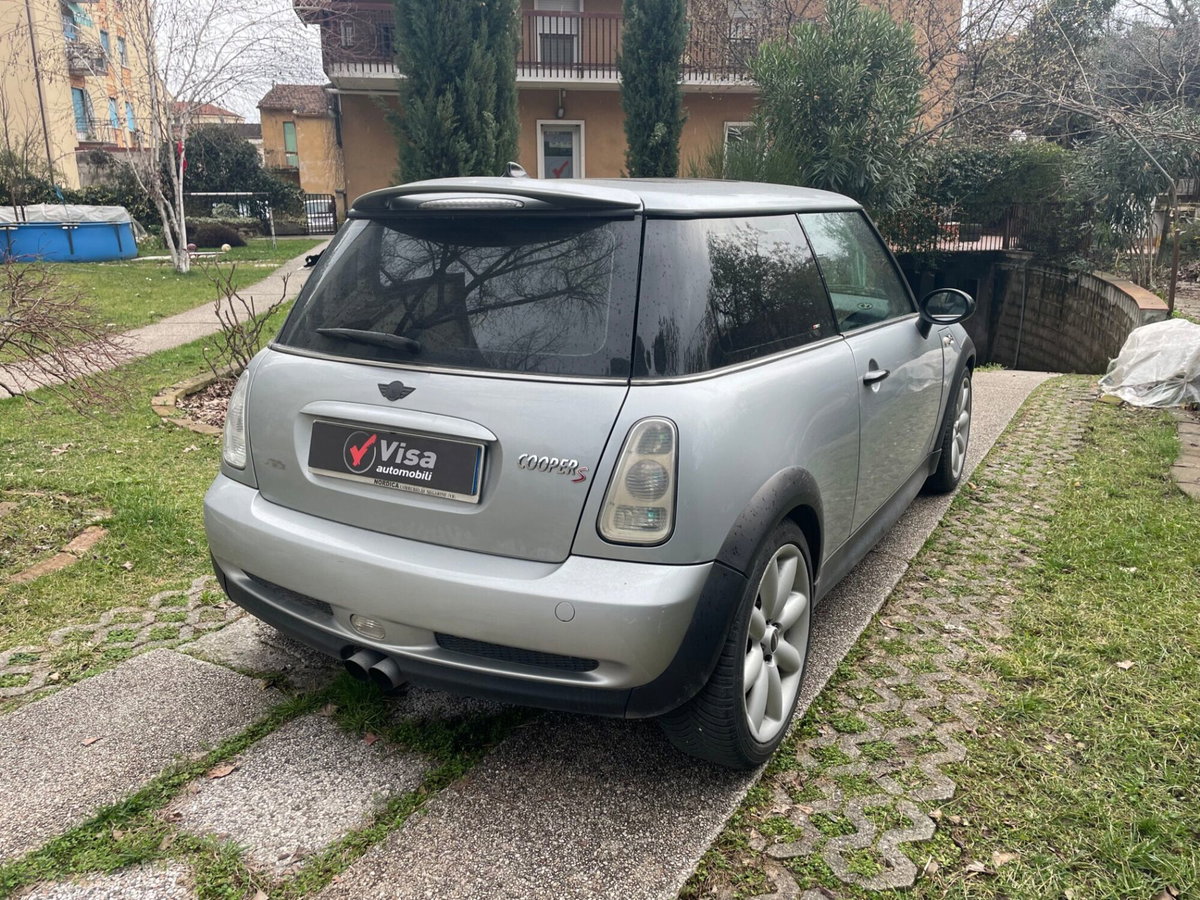 MINI Mini 1.6 16V Cooper S (2)