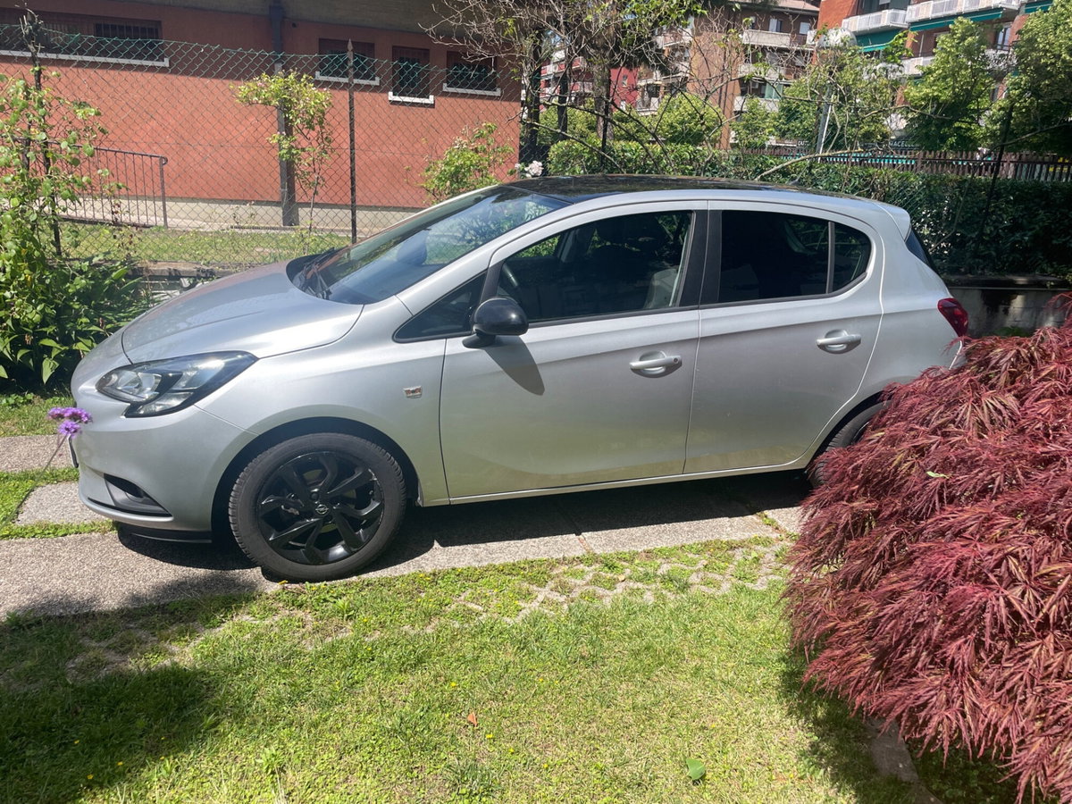 Opel Corsa 1.4 90CV GPL Tech 5 porte Black Edition (4)