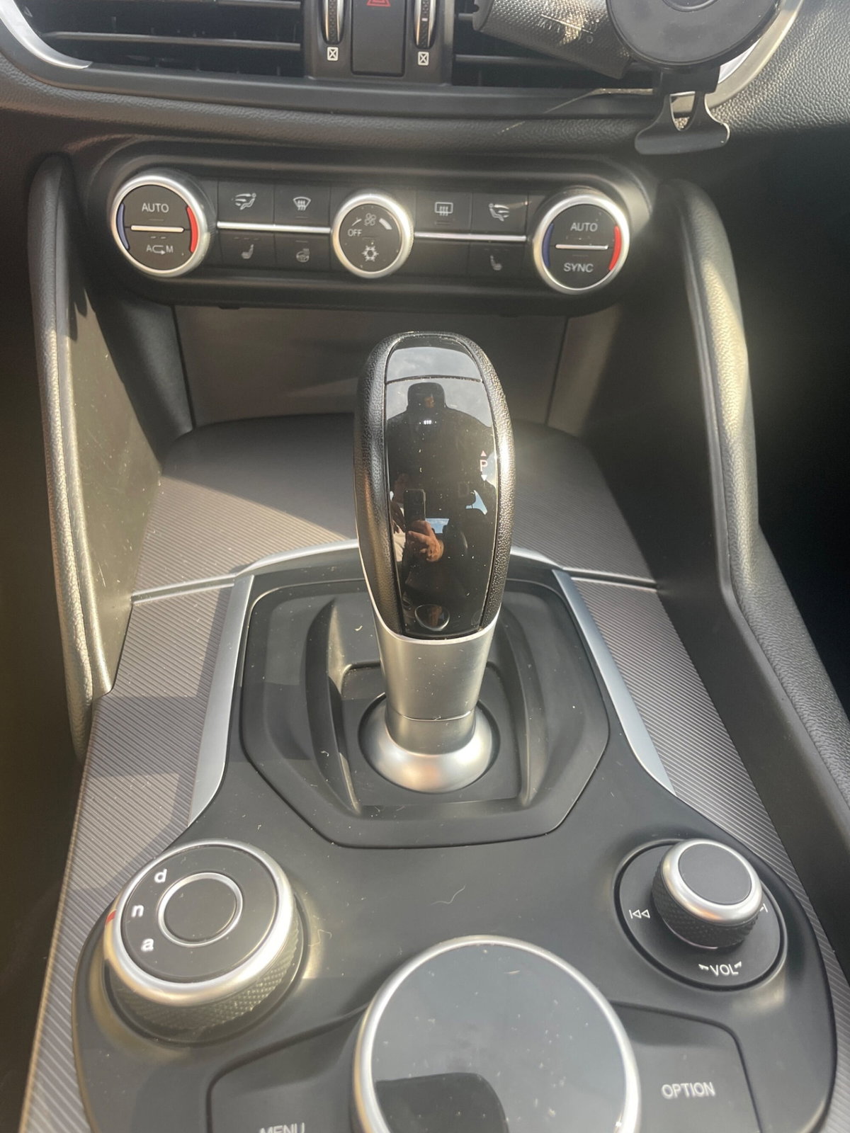 Alfa Romeo Giulia 2.2 Turbodiesel 210 CV AT8 AWD Q4 Veloce (18)