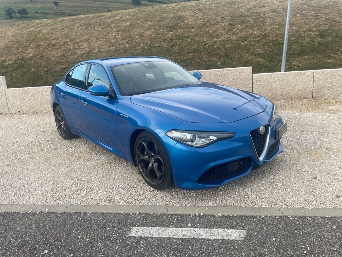 Alfa Romeo Giulia 2.2 Turbodiesel 210 CV AT8 AWD Q4 Veloce (3)