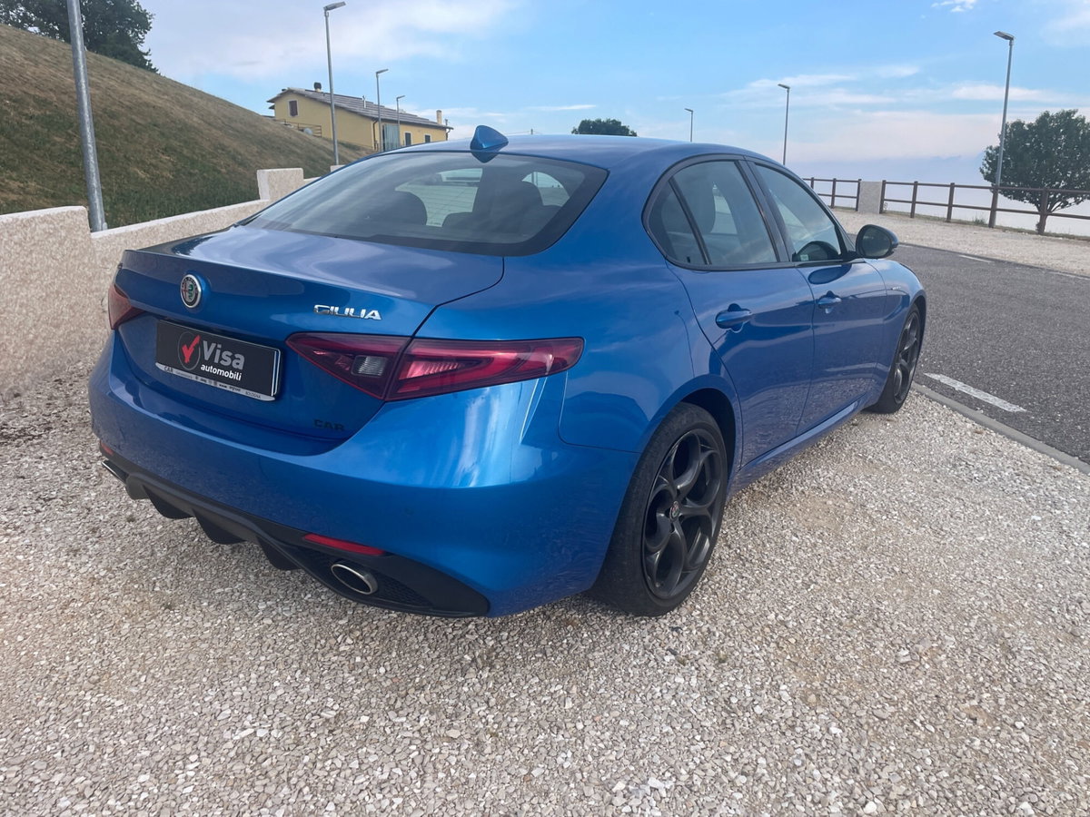 Alfa Romeo Giulia 2.2 Turbodiesel 210 CV AT8 AWD Q4 Veloce (4)