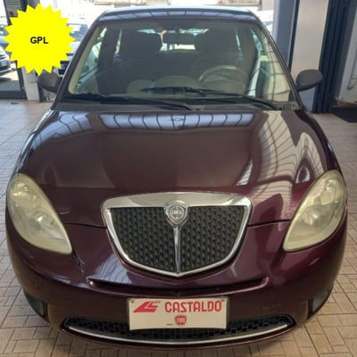 Lancia Ypsilon 1.2 New Oro usata