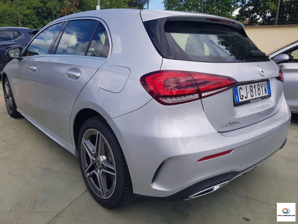 Mercedes-Benz Classe A 250 e Automatic EQ-Power Premium (14)