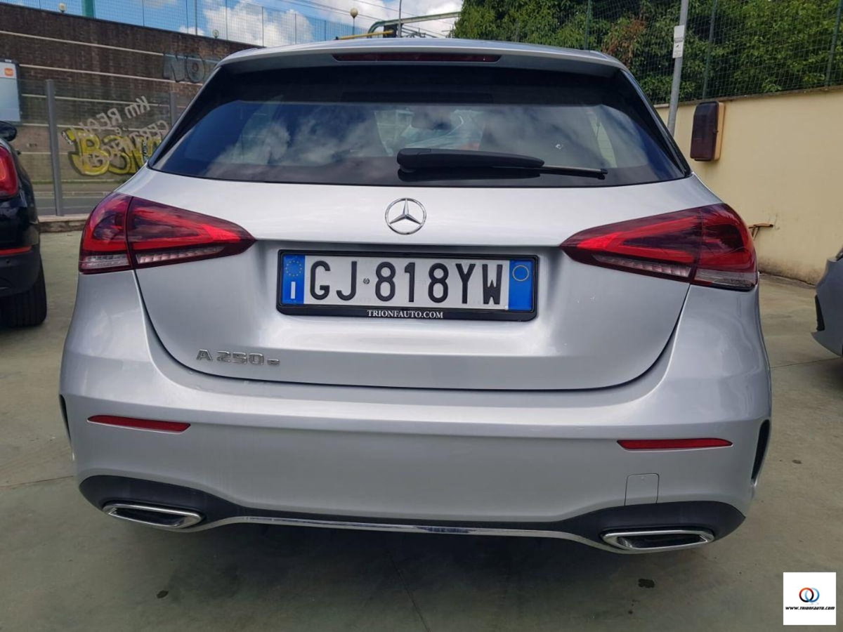 Mercedes-Benz Classe A 250 e Automatic EQ-Power Premium (8)