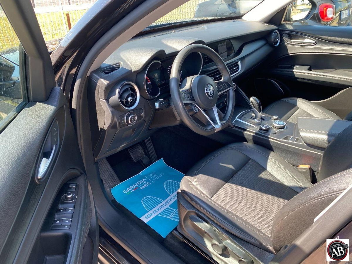 Alfa Romeo Stelvio Stelvio 2.2 Turbodiesel 180 CV AT8 RWD Business (14)