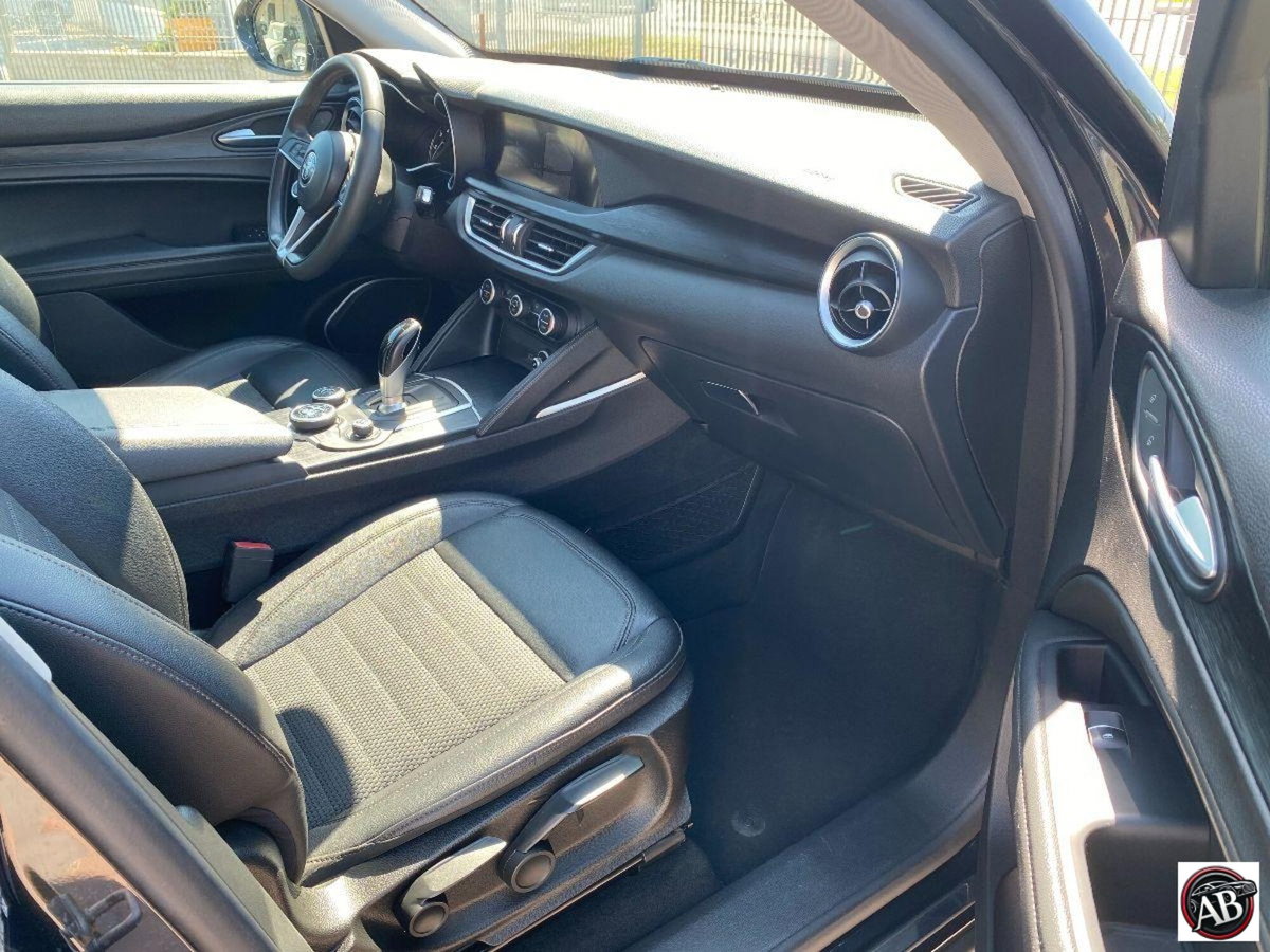Alfa Romeo Stelvio Stelvio 2.2 Turbodiesel 180 CV AT8 RWD Business (16)