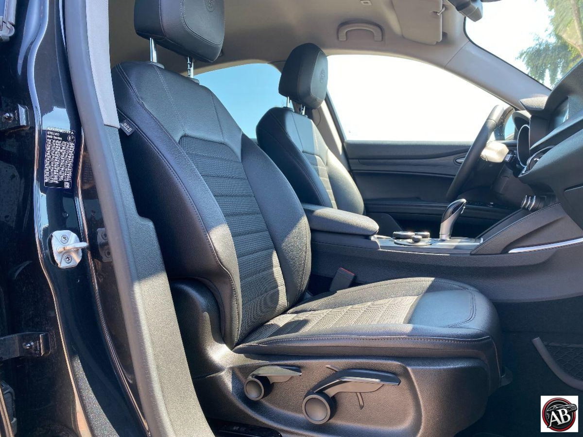 Alfa Romeo Stelvio Stelvio 2.2 Turbodiesel 180 CV AT8 RWD Business (17)