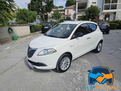 Lancia Ypsilon 0.9 TwinAir 85 CV 5 porte Metano Ecochic Gold usata