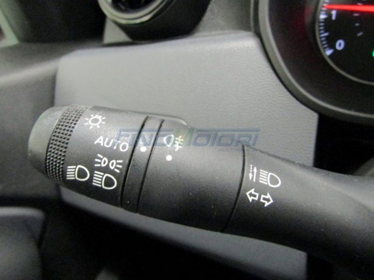 Dacia Duster 1.6 SCe 4x2 Access (9)