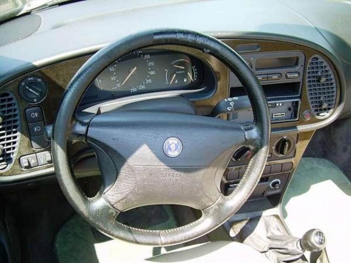 Saab 900 Cabrio 2.0i turbo 16V cat SE (3)