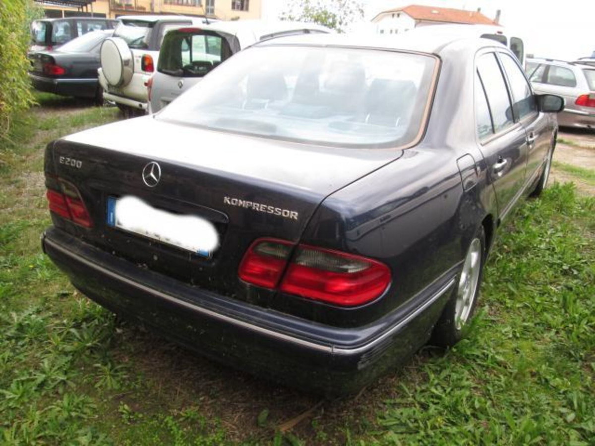 Mercedes-Benz Classe E 200 Kompressor cat Avantgarde (2)