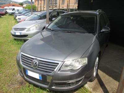 Volkswagen Passat Variant 2.0 16V TDI DSG Highline usata