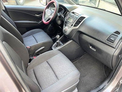 Hyundai ix20 1.4 90 CV Comfort (11)