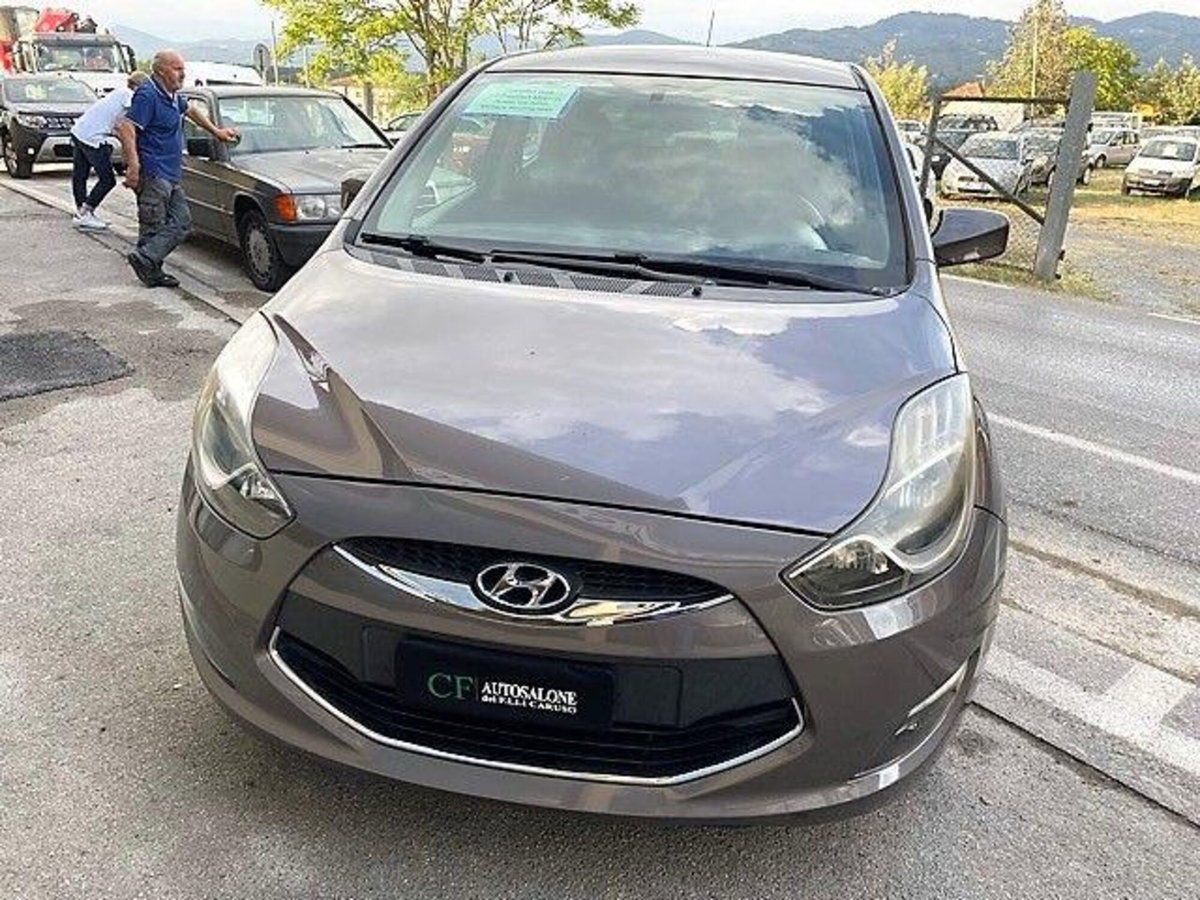 Hyundai ix20 1.4 90 CV Comfort (2)
