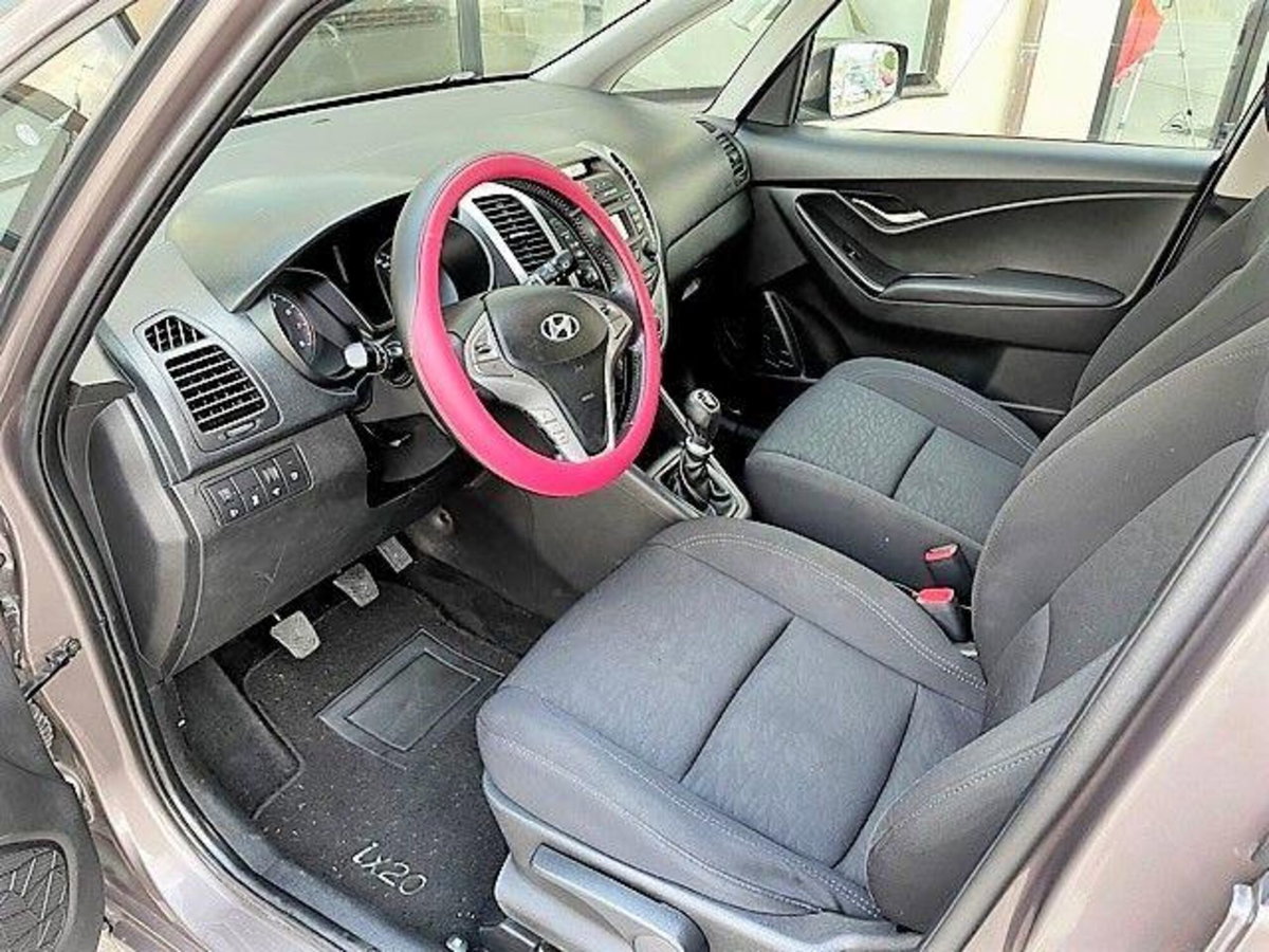 Hyundai ix20 1.4 90 CV Comfort (8)