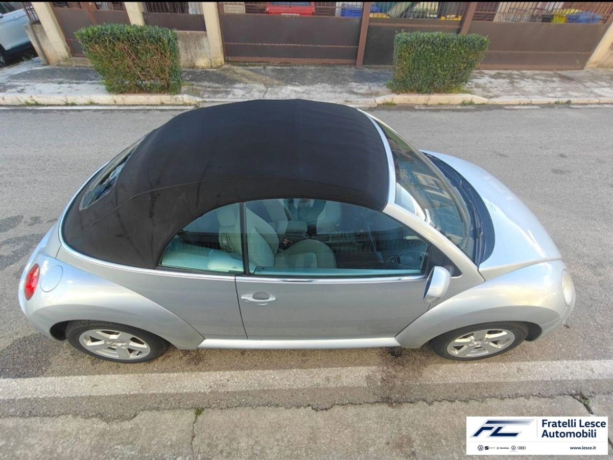 Volkswagen New Beetle Cabrio TDI 105CV (4)