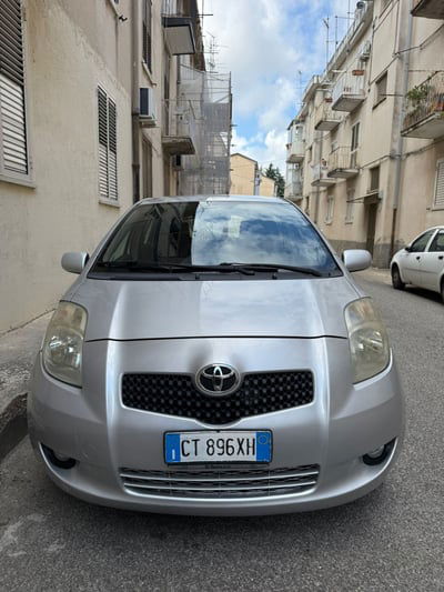 Toyota Yaris 1.3 5 porte Luna usata