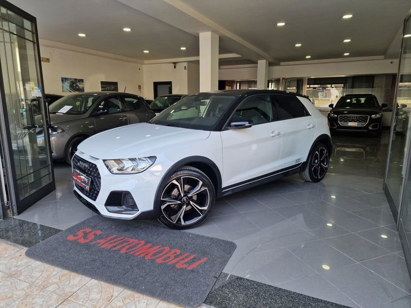Audi A1 citycarver 30 TFSI S tronic Identity Contrast