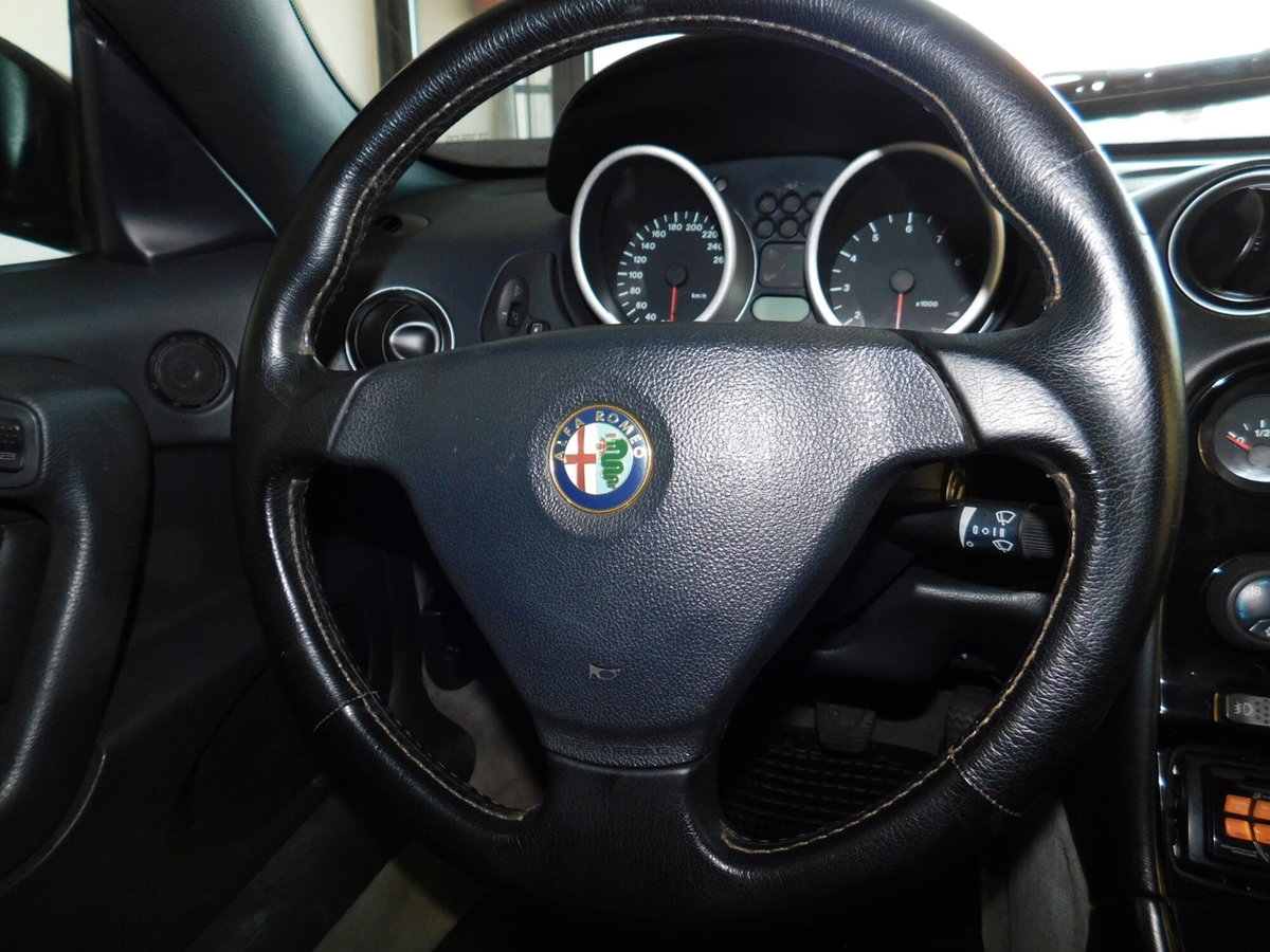 Alfa Romeo Gtv 2.0i 16V Twin Spark cat L (15)