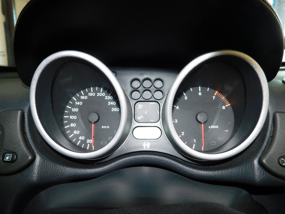 Alfa Romeo Gtv 2.0i 16V Twin Spark cat L (16)