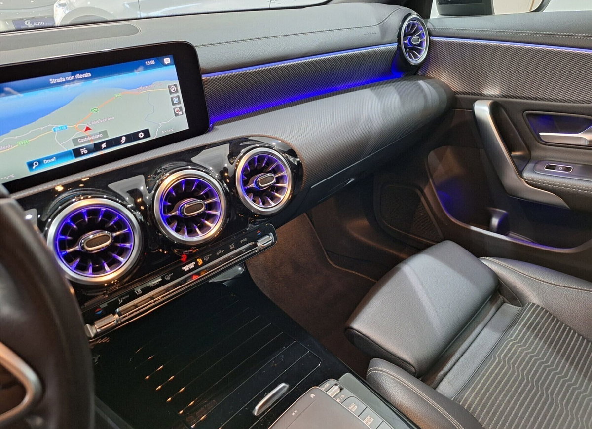 Mercedes-Benz CLA 200 d Automatic Sport (13)
