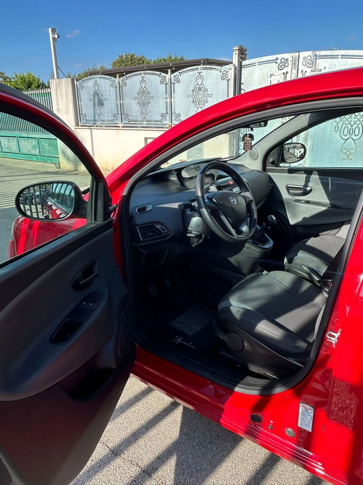 Lancia Ypsilon 1.2 69 CV 5 porte Gold (10)