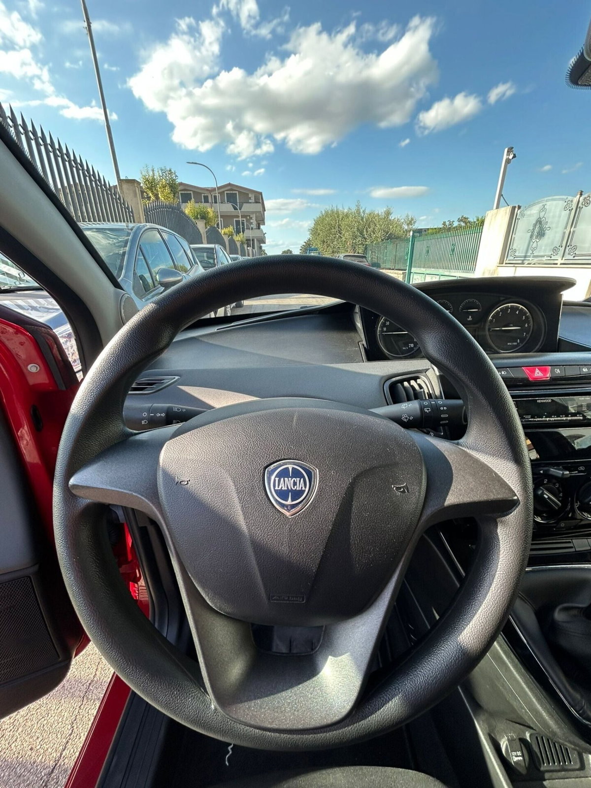 Lancia Ypsilon 1.2 69 CV 5 porte Gold (12)