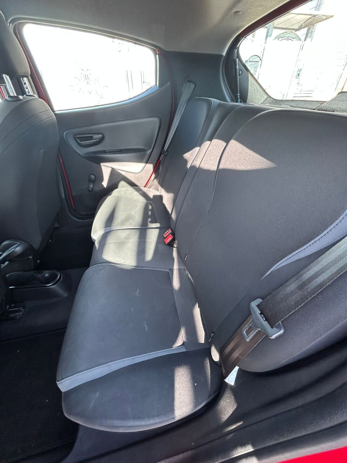 Lancia Ypsilon 1.2 69 CV 5 porte Gold (18)
