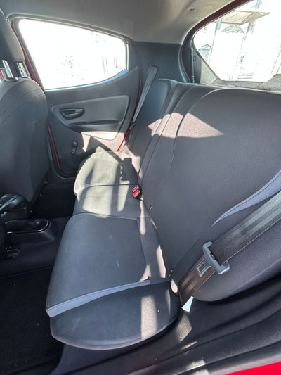 Lancia Ypsilon 1.2 69 CV 5 porte Gold (18)