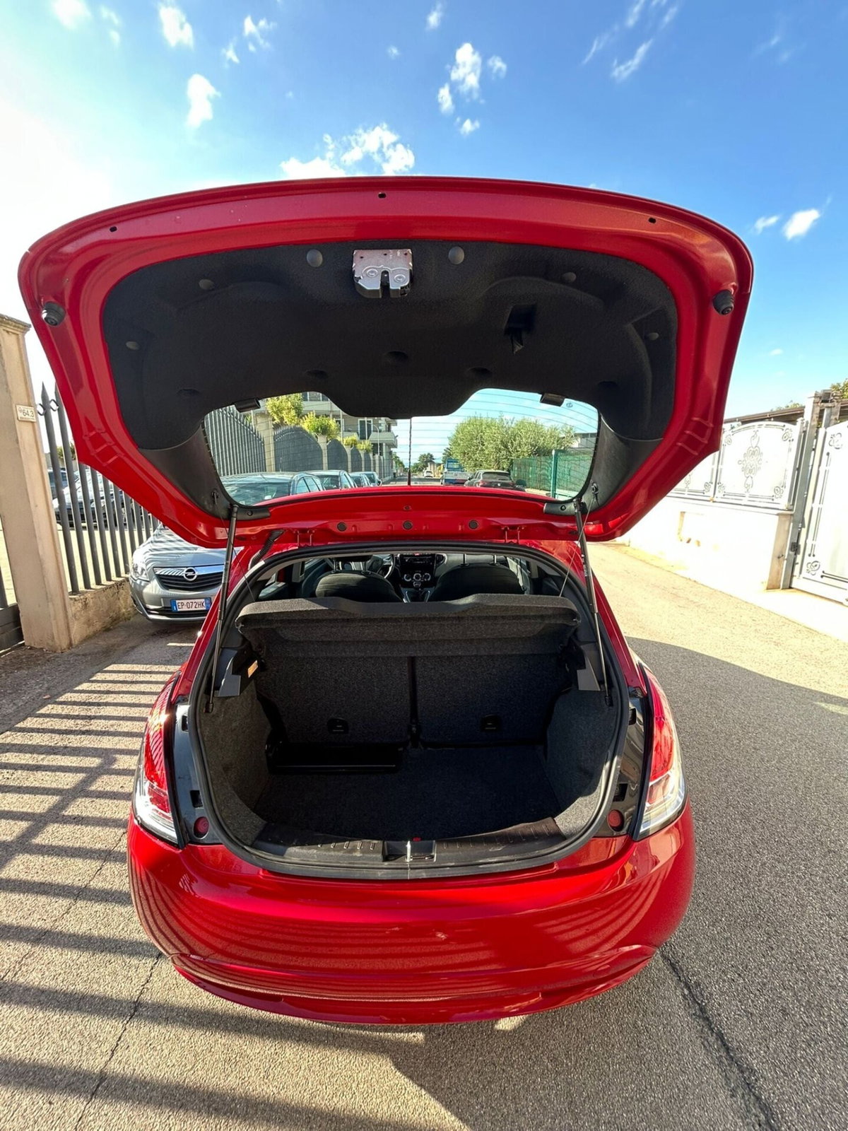 Lancia Ypsilon 1.2 69 CV 5 porte Gold (19)