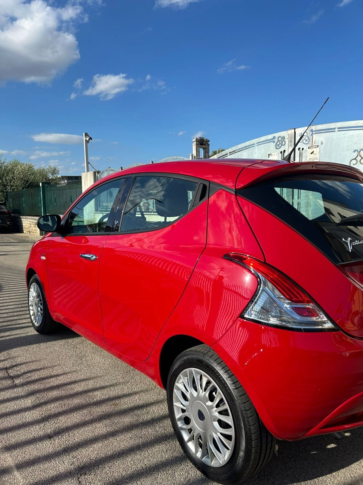 Lancia Ypsilon 1.2 69 CV 5 porte Gold (4)