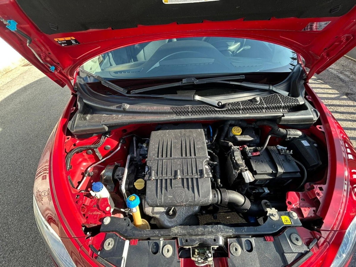 Lancia Ypsilon 1.2 69 CV 5 porte Gold (9)