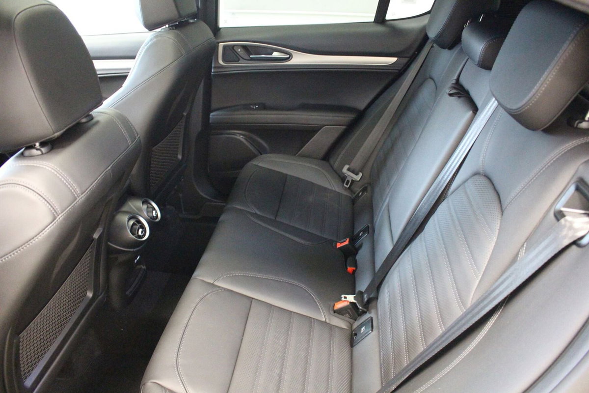 Alfa Romeo Stelvio Stelvio 2.2 Turbodiesel 210 CV AT8 Q4 Veloce (10)