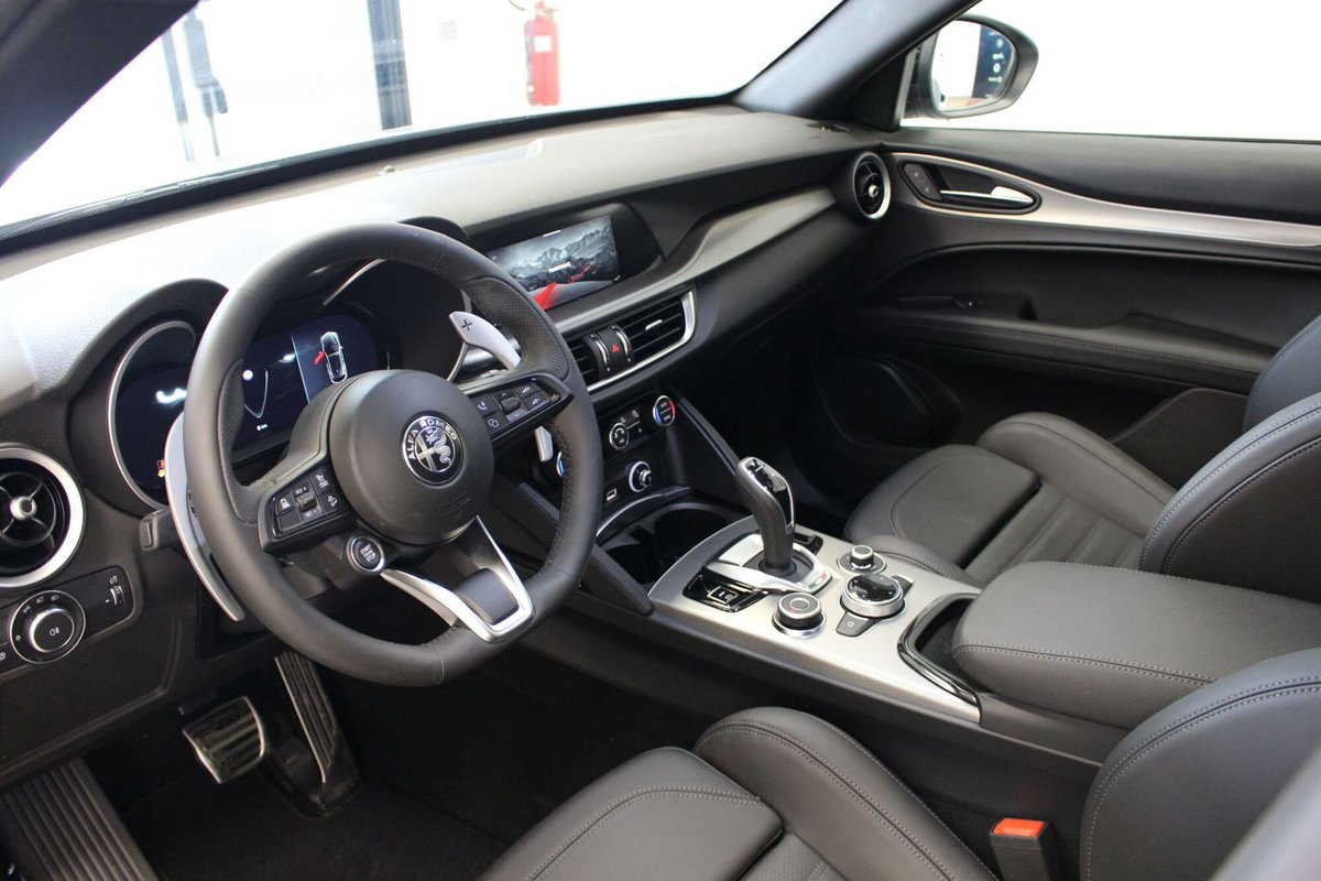 Alfa Romeo Stelvio Stelvio 2.2 Turbodiesel 210 CV AT8 Q4 Veloce (7)
