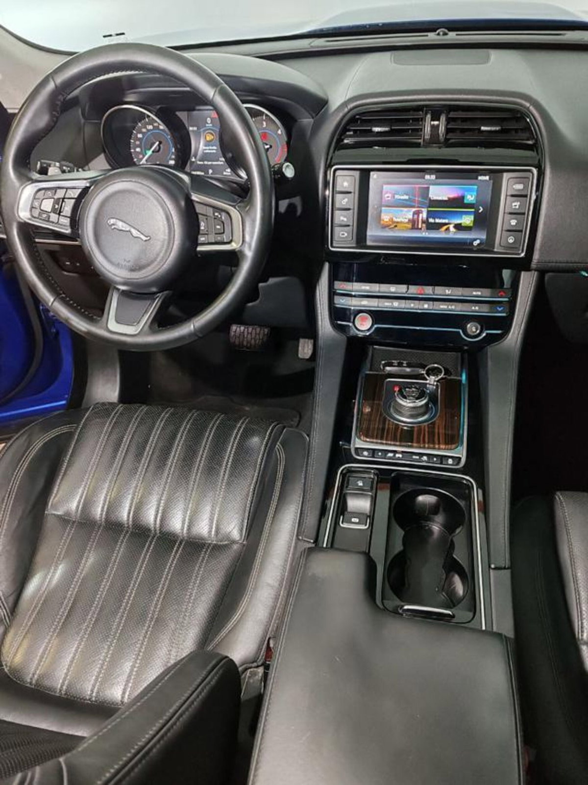 Jaguar F-Pace 2.0 D 240 CV AWD aut. Portfolio (16)