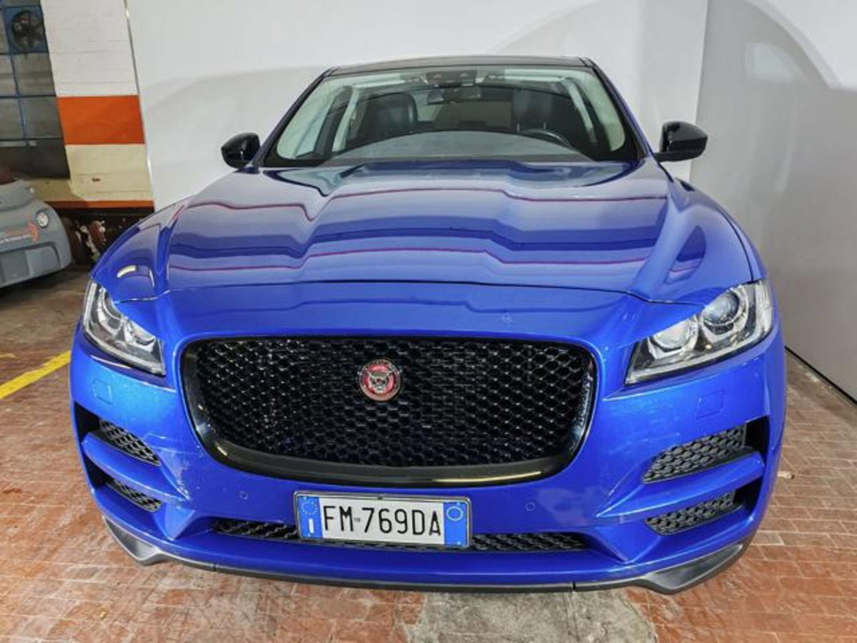 Jaguar F-Pace 2.0 D 240 CV AWD aut. Portfolio (2)