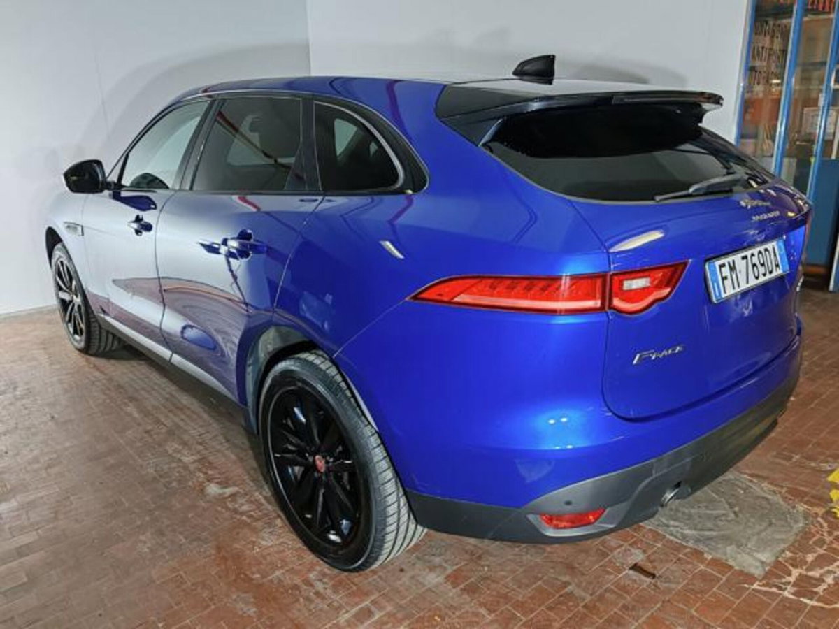 Jaguar F-Pace 2.0 D 240 CV AWD aut. Portfolio (6)