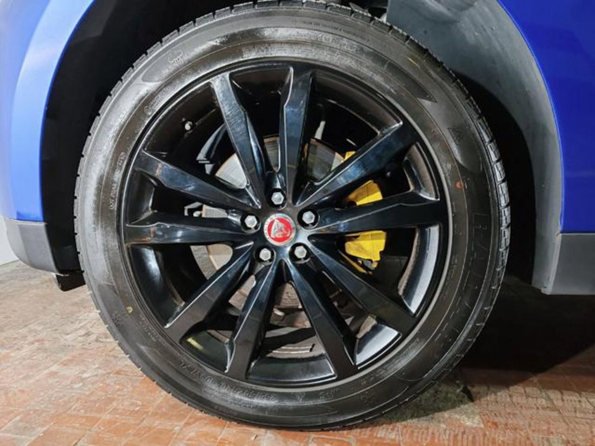 Jaguar F-Pace 2.0 D 240 CV AWD aut. Portfolio (7)