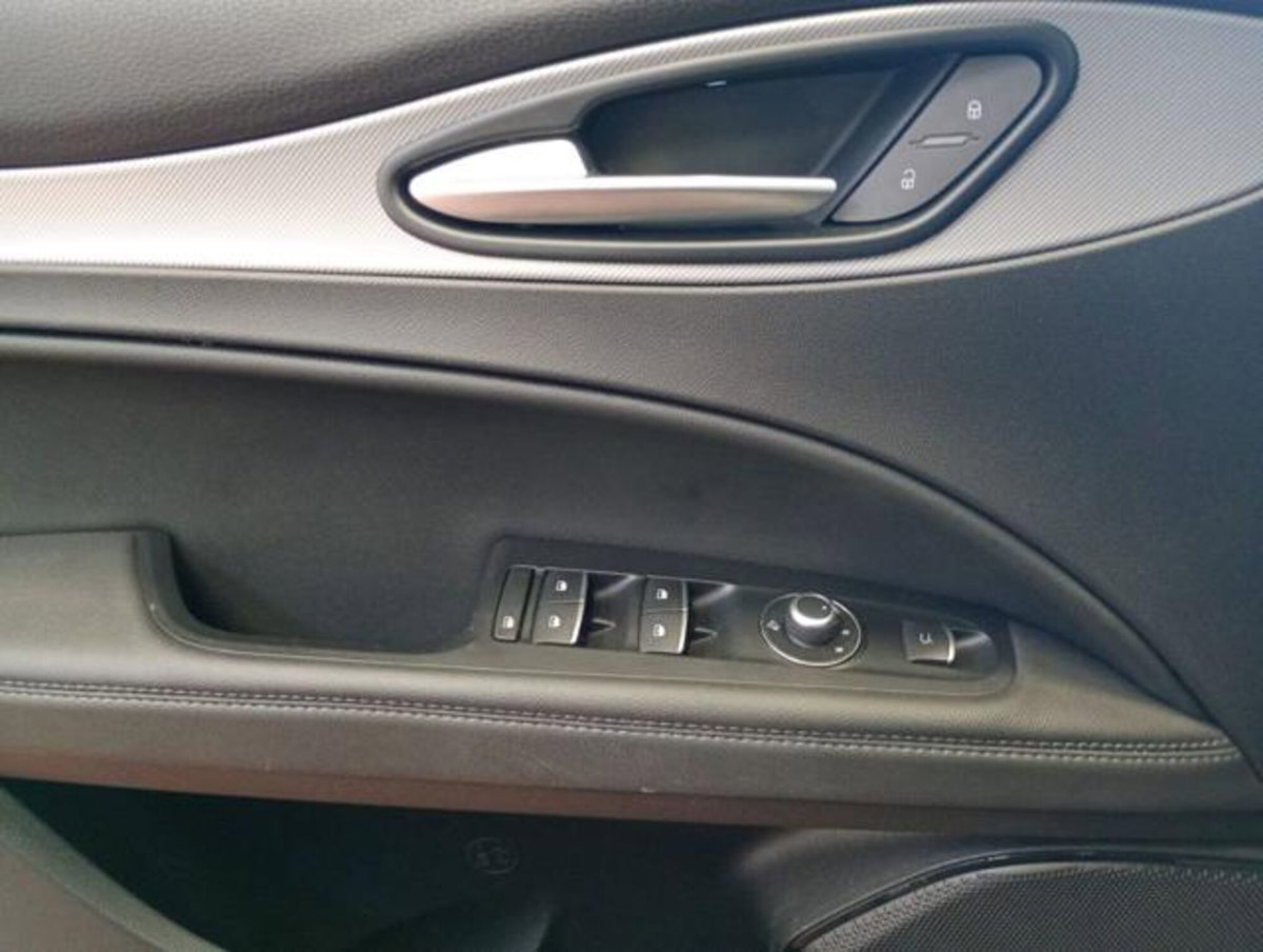 Alfa Romeo Stelvio Stelvio 2.2 Turbodiesel 160 CV AT8 RWD Sprint (8)
